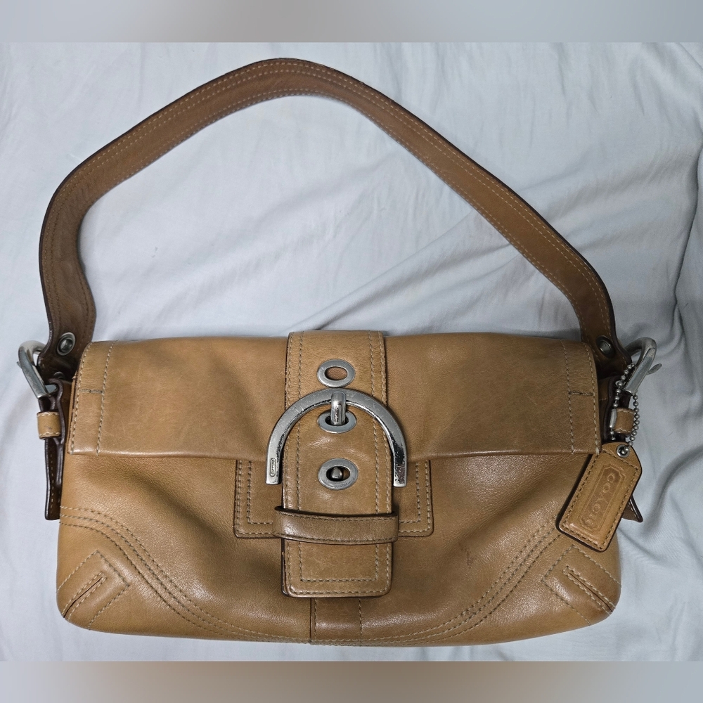 Vintage Coach Demi Soho Buckle Flap Shoulder Bag in Camel